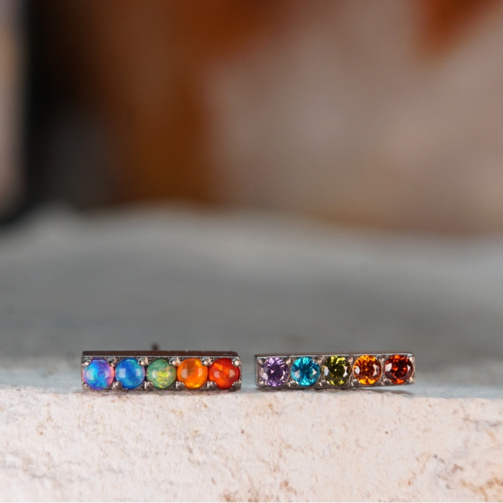 Rainbow 5 stone Bar end - Threadless End